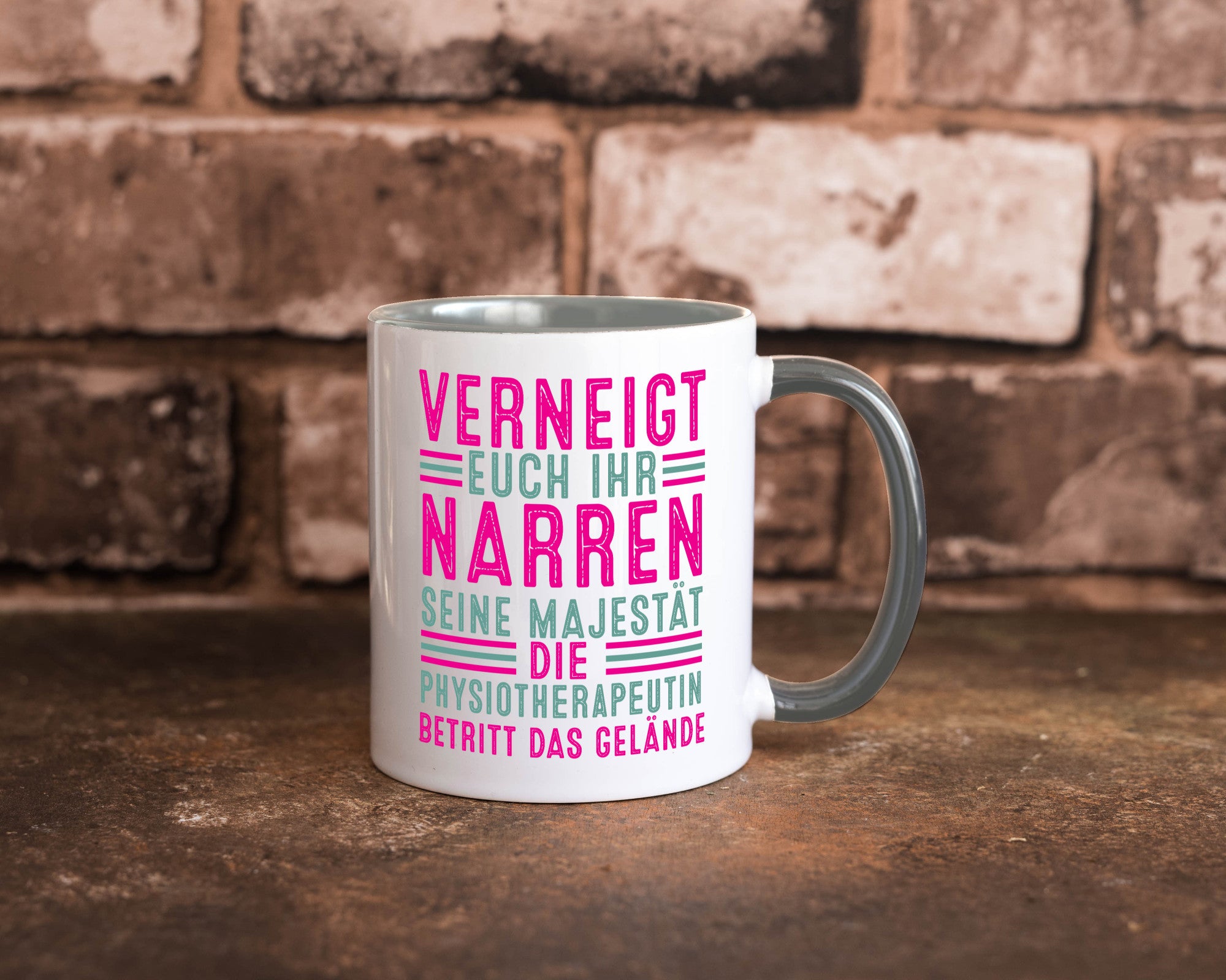 Verneigt euch: Physiotherapeutin Humor Geschenkidee Tasse