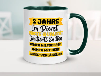 2 Jahre im Dienst | Jubiläum Arbeit v8 lustiger Spruch Geschenk Kollegen Büro