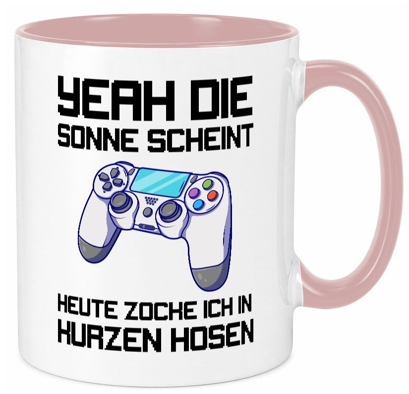 Zocken in kurzen Hosen | Gamer Tasse Statement Humor Geschenkidee