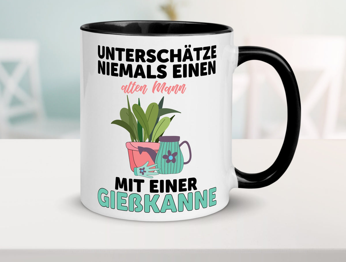 Niemals Mann mit Gießkanne unterschätzen | Blumen lustiger Spruch Geschenk Tasse