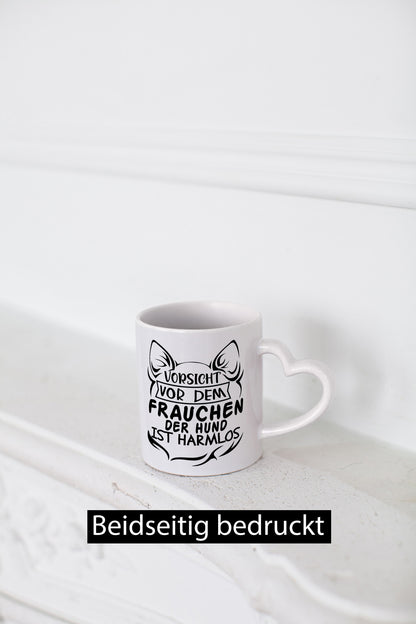 Vorsicht vor dem Frauchen der Hund ist Harmlos Humor Tierliebhaber Geschenkidee