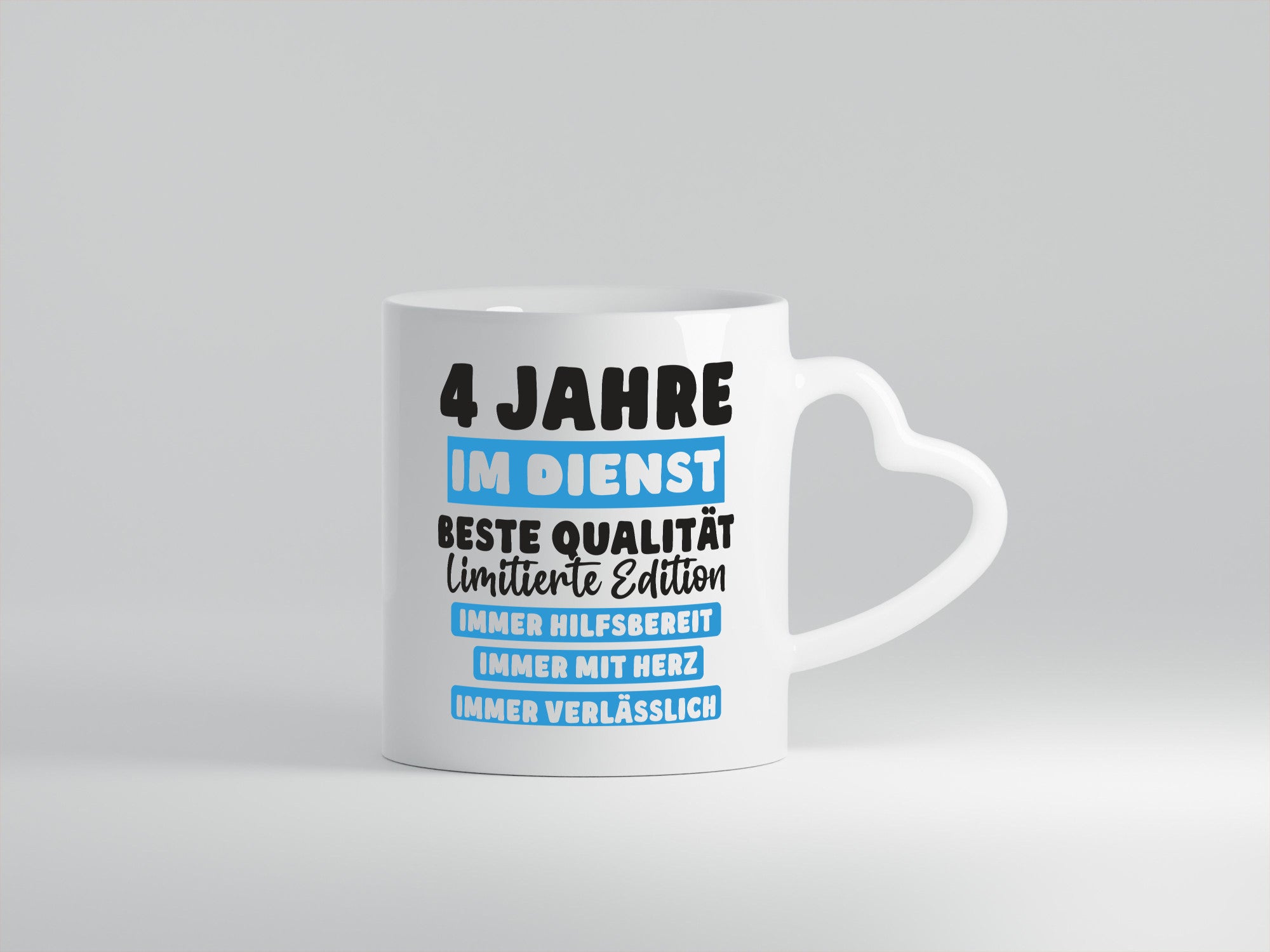 4 Jahre im Dienst | Jubiläum Arbeit v6 Geschenk Kollegen Büro lustiger Spruch