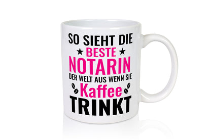 Kaffee trinkt: Notarin | Juristin lustig Humor Geschenkidee Geschenk Tasse