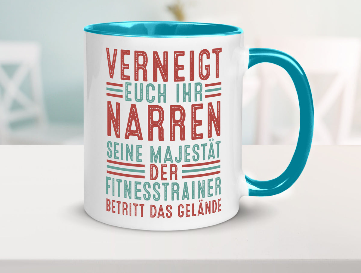 Verneigt euch: Fitnesstrainer | Personal Trainer v2 lustig Humor Geschenkidee Tasse