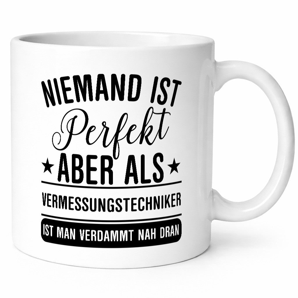 Verdammt nah dran: Vermessungstechniker | Techniker Geschenk Humor Geschenkidee