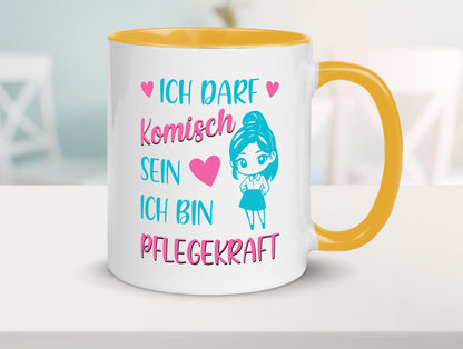 Ich darf komisch sein | Pflegekraft Geschenkidee Humor Tasse