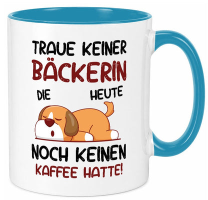 Traue keiner Bäckerin | Bäckerei Frauen Backen lustiger Spruch Geschenk Humor Tasse