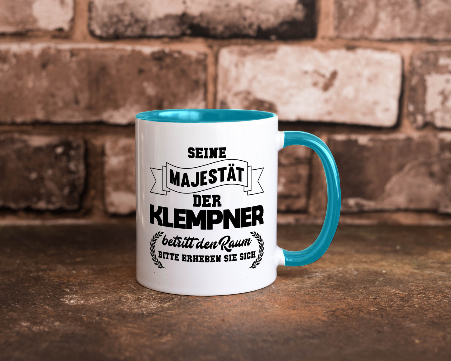 Der Klempner betritt den raum | Geschenk Humor Geschenkidee lustiger Spruch