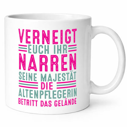 Verneigt euch: Altenpflegerin | Pflegepersonal Pflege lustig Humor Geschenkidee