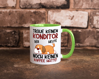 Traue keinem Konditor | Konditorei Humor Geschenkidee Tasse