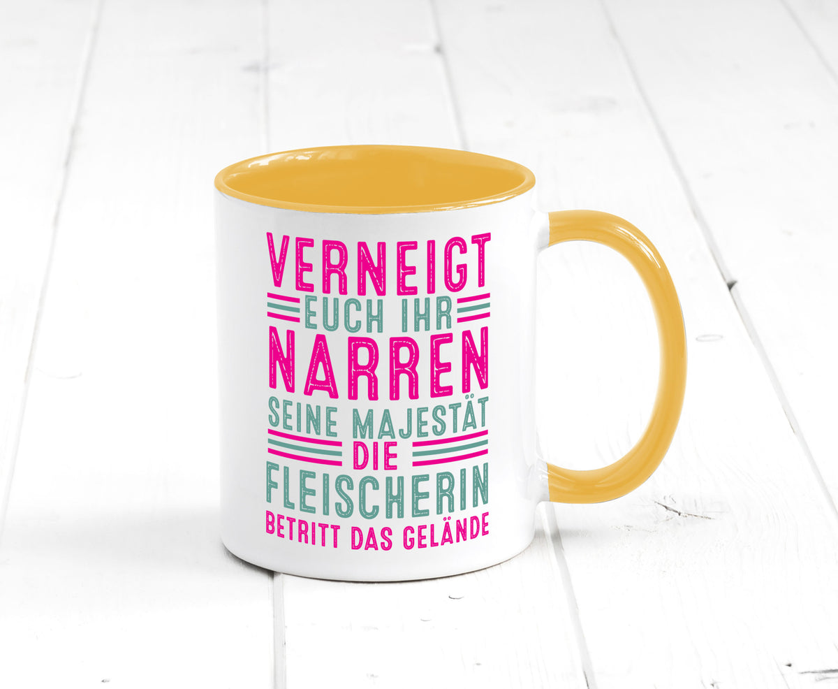 Verneigt euch: Fleischerin | Schlachterei v2 Geschenkidee Humor Tasse