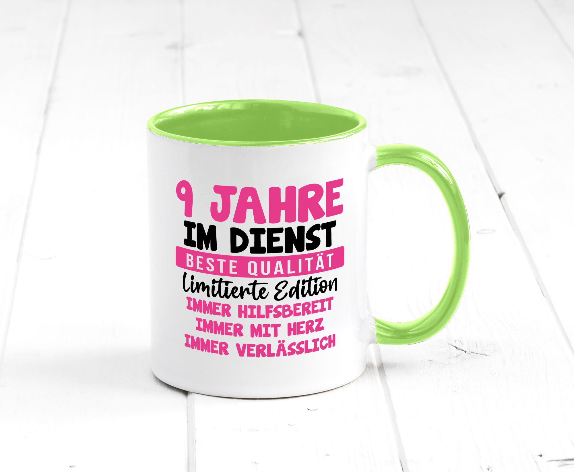 9 Jahre im Dienst | Jubiläum Arbeit v10 Geschenkidee Kollegen Büro Humor Tasse