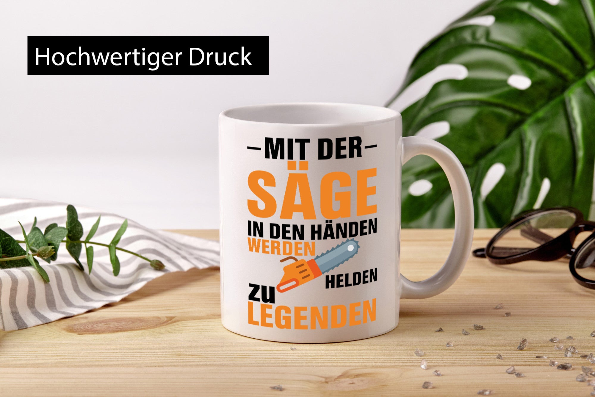 Mit der Säge in den Händen | Holzfäller lustiger Spruch Geschenk Humor