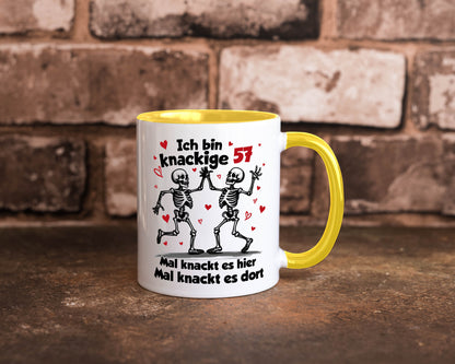 57. Geburtstag | Knackige 57 Ich bin alt lustig Geschenkidee Geschenk Tasse