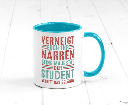 Verneigt euch: Student | Universität Uni Studium Geschenkidee Humor Tasse