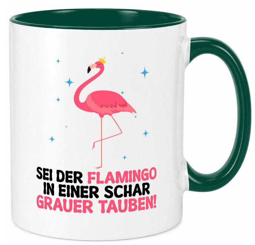 Flamingo in einer Schar Grauer Tauben | lustig Humor Geschenkidee Geschenk Tasse
