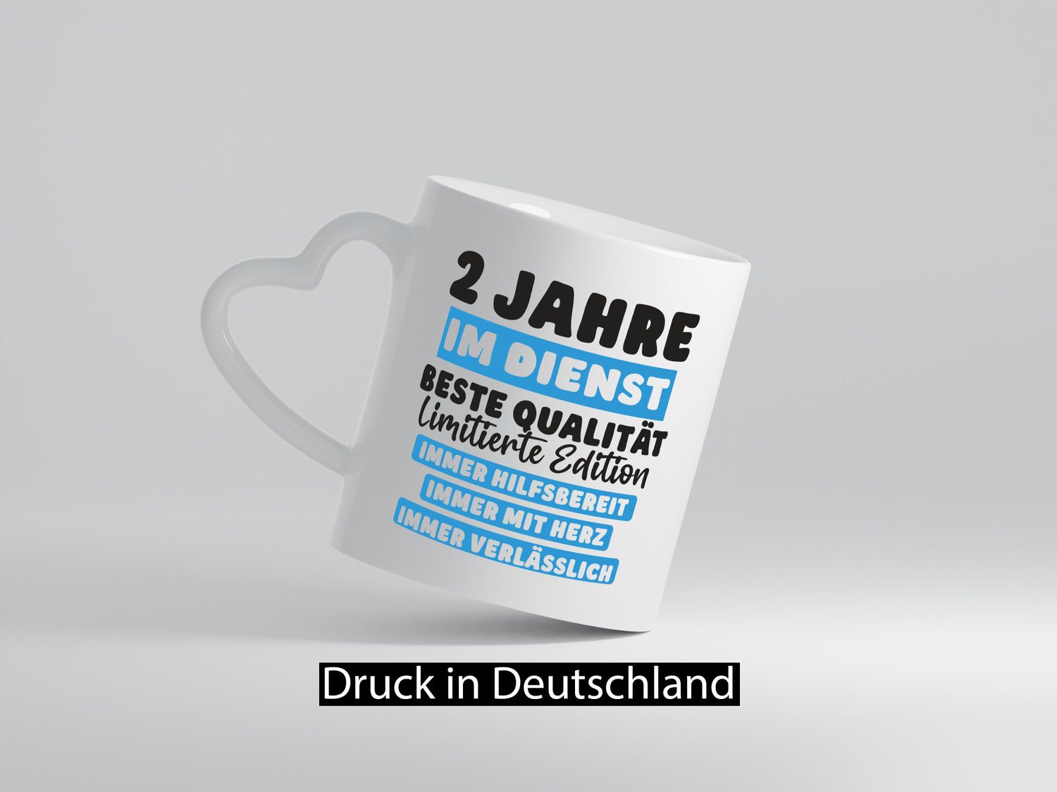2 Jahre im Dienst | Jubiläum Arbeit v6 lustig Kollegen Büro Geschenk Tasse