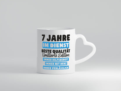 7 Jahre im Dienst | Jubiläum Arbeit v6 lustig Kollegen Büro Geschenk Tasse