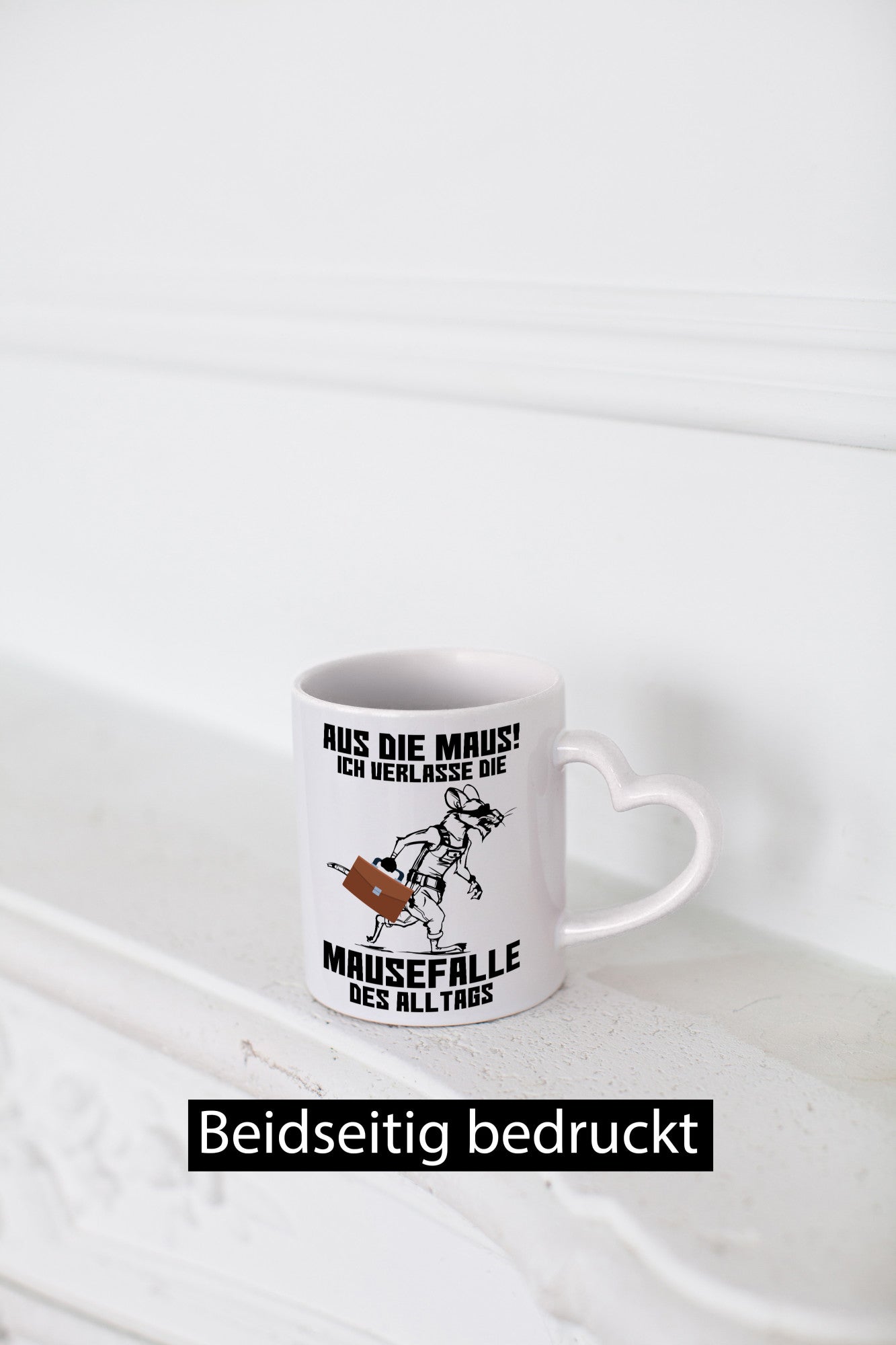 Aus die Maus | Alltag verlassen sportliche mit Koffer Humor Geschenkidee Tasse
