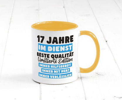17 Jahre im Dienst | Jubiläum Arbeit v6 Humor Kollegen Büro Geschenkidee Tasse