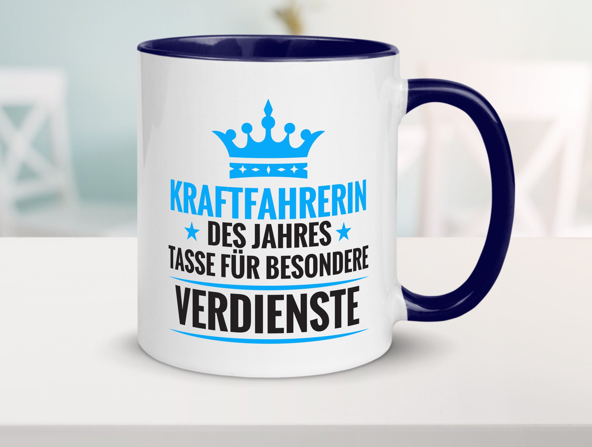 Besonderer Verdienst: Kraftfahrerin | Lastwagen LKW Humor Geschenkidee Tasse