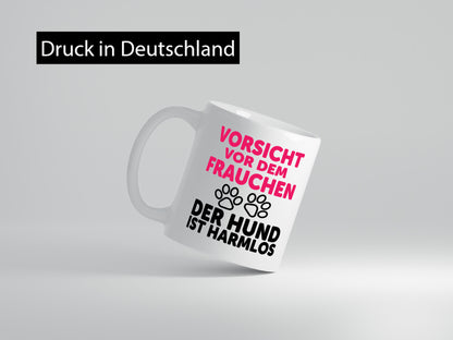 Vorsicht vor dem Frauchen der Hund ist Harmlos | Geschenk Tierliebhaber Humor