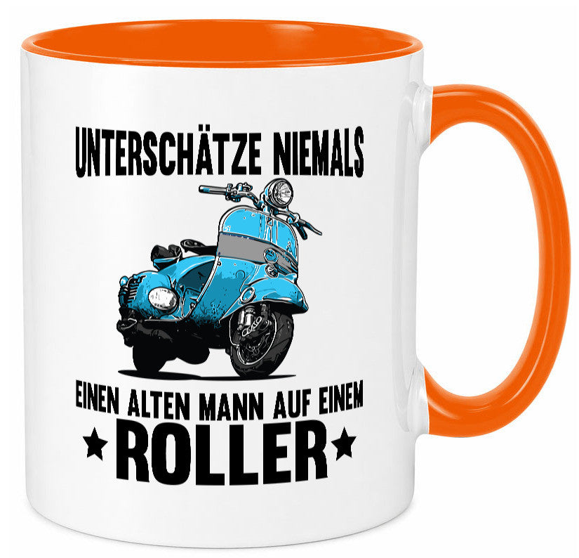 Unterschätze niemals einen alten mann auf einem Roller Humor Geschenkidee Tasse