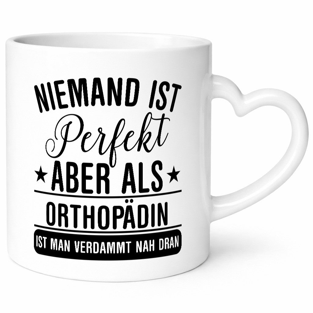 Verdammt nah dran: Orthopädin |Orthopädie lustiger Spruch Geschenk Humor