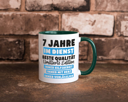 7 Jahre im Dienst | Jubiläum Arbeit v6 lustig Kollegen Büro Geschenk Tasse