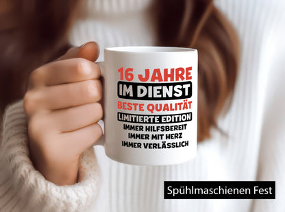 16 Jahre im Dienst | Jubiläum Arbeit v3 lustiger Spruch Geschenk Kollegen Büro