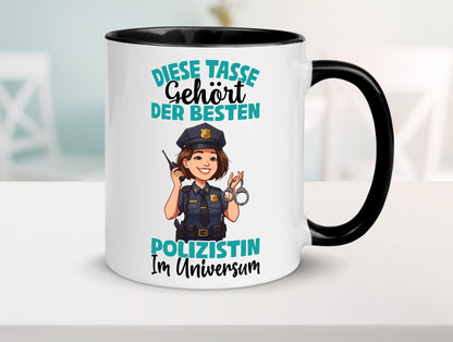 Im Universum: Polizistin | Beruf Polizei Geschenkidee Arbeit Kollegen Büro Tasse
