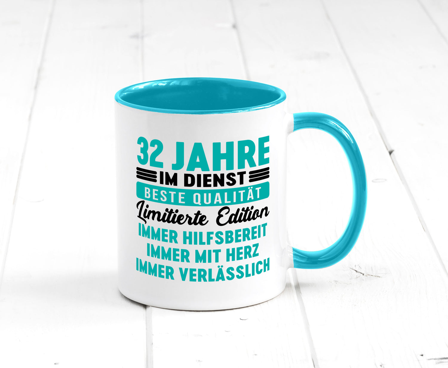 32 Jahre im Dienst | Jubiläum Arbeit v5 Geschenkidee Kollegen Büro Humor Tasse