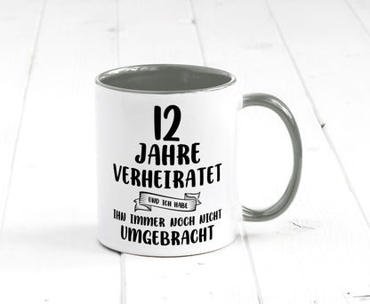 12 Jahre Verheiratet, immer noch am Leben! Geschenkidee Humor Tasse