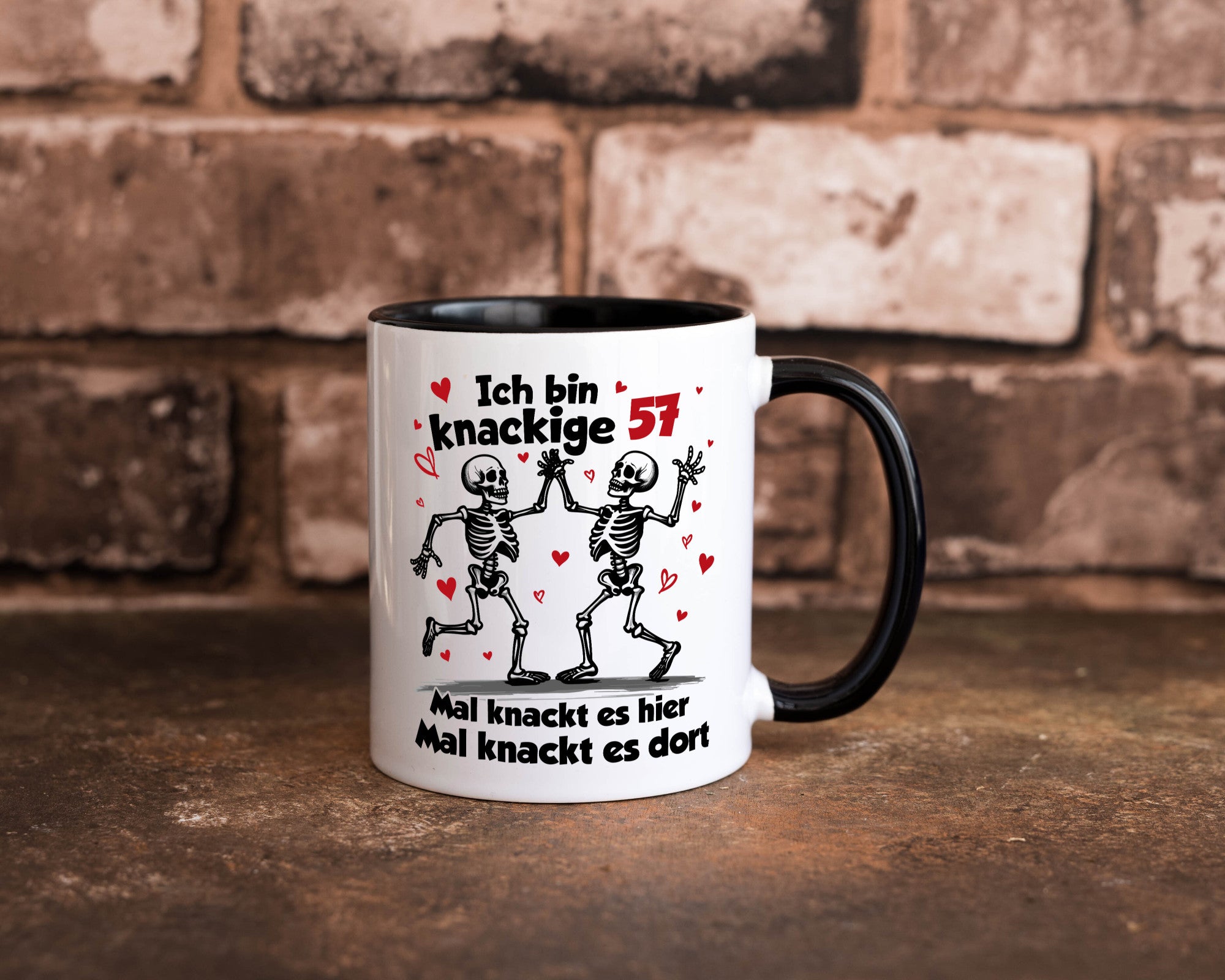 57. Geburtstag | Knackige 57 Ich bin alt lustig Geschenkidee Geschenk Tasse