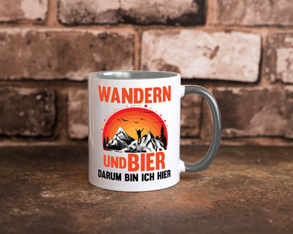 Wandern und Bier darum bin ich hier | lustiger Spruch Geschenk Humor