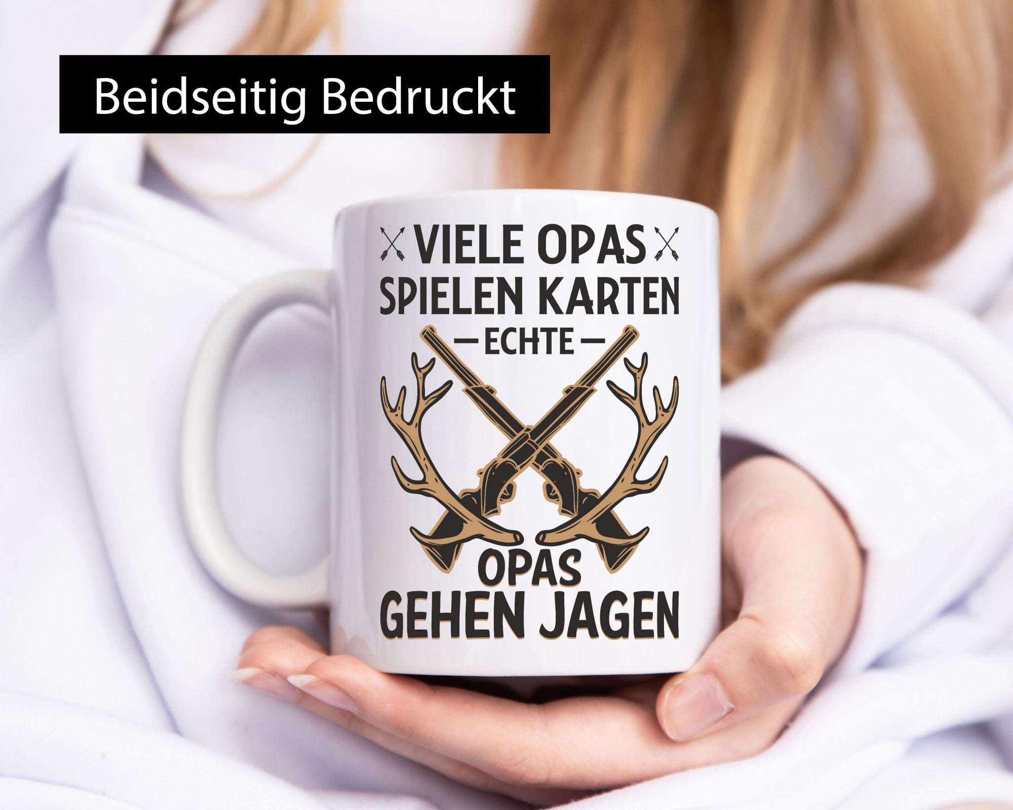 Opas spielen Karten, echte gehen jagen | Gewehr Geweih Humor Familie