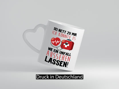 Sei nett zu mir Geschenk Humor Geschenkidee lustiger Spruch Tasse