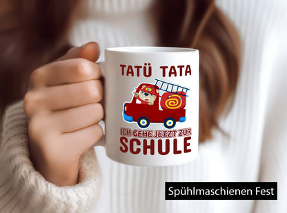 Bär in Feuerwehrauto | Tatü Tata Einschulung Tasse Humor Geschenkidee