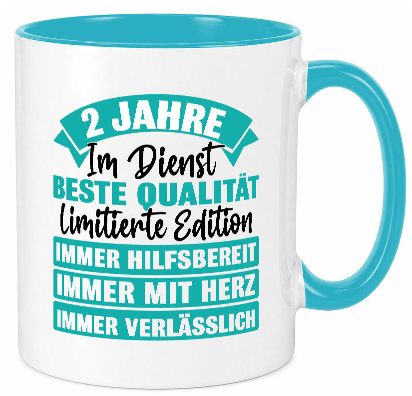 2 Jahre im Dienst | Jubiläum Arbeit v2 Geschenk Kollegen Büro lustiger Spruch Tasse
