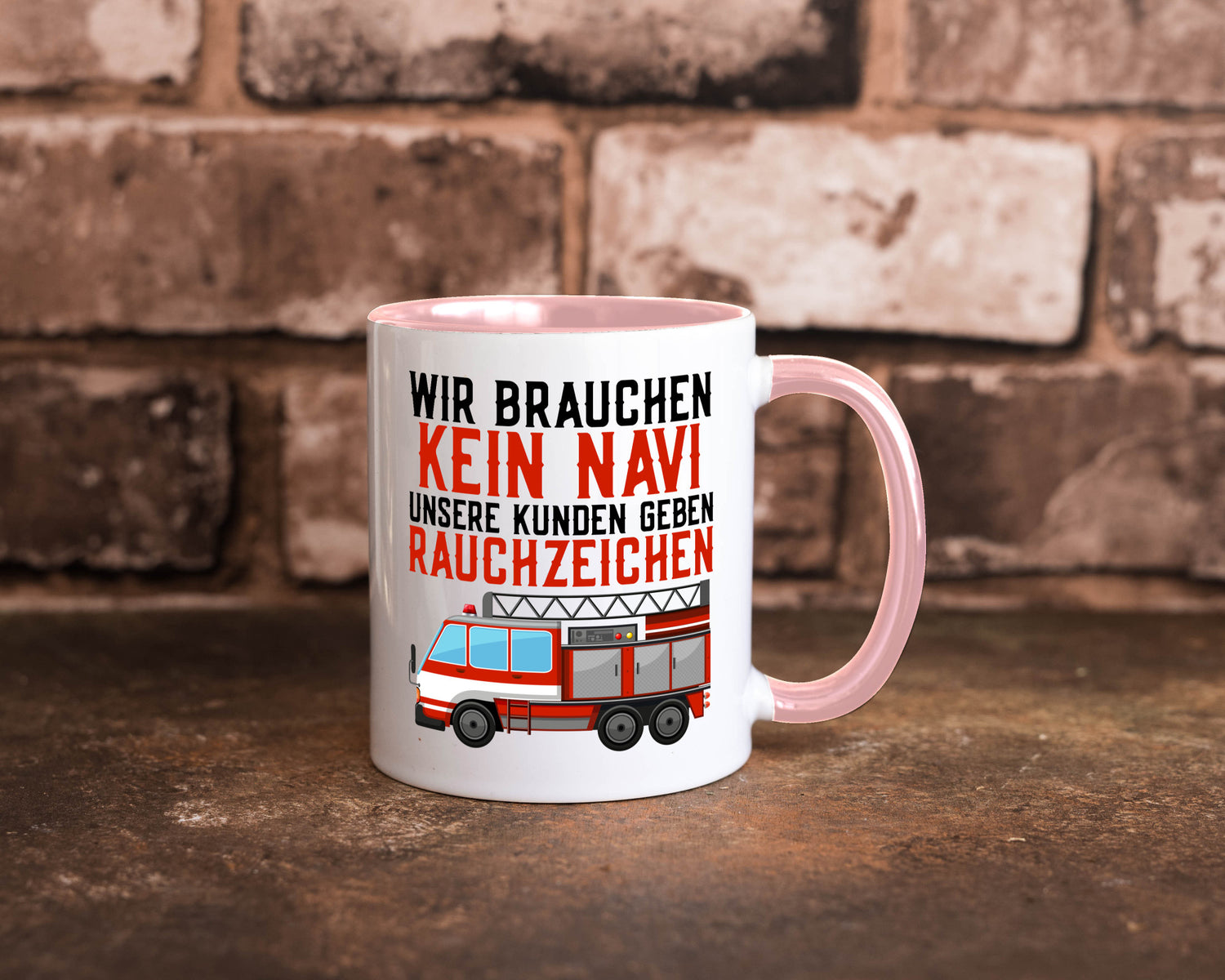 Wir brauchen kein Navi | Feuerwehr Brand Rauchzeichen Geschenkidee Humor Tasse