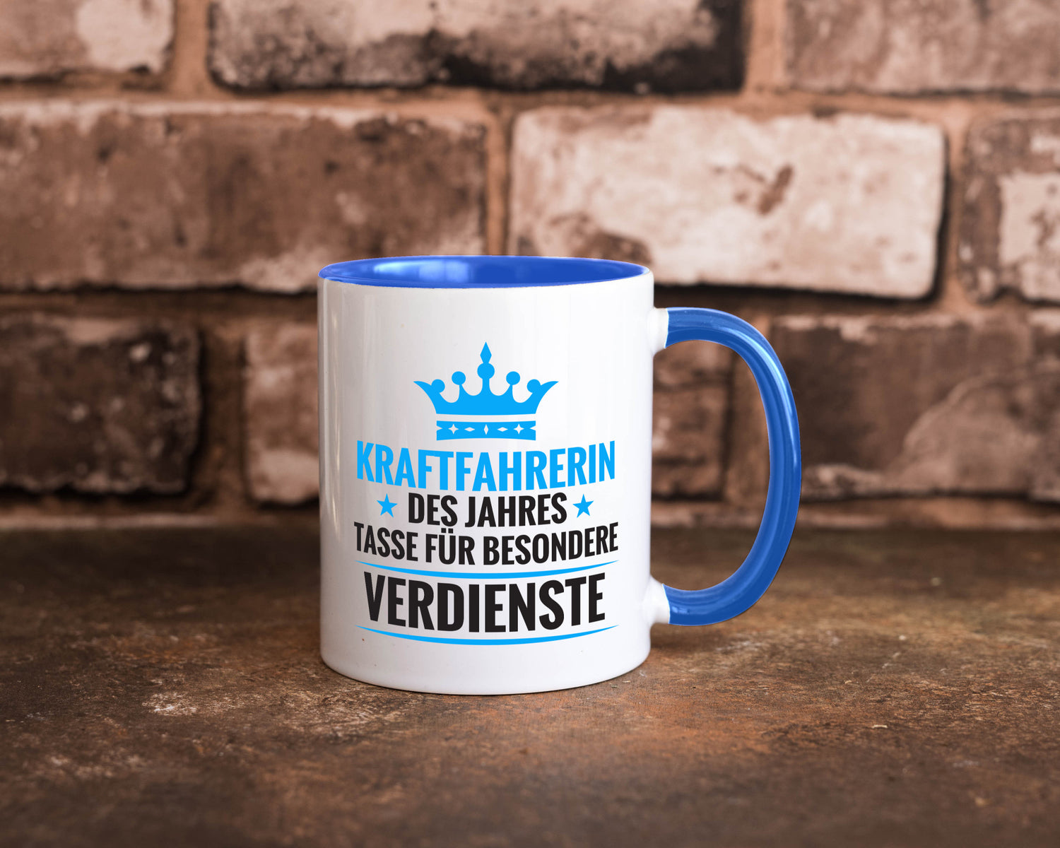 Besonderer Verdienst: Kraftfahrerin | Lastwagen LKW Humor Geschenkidee Tasse