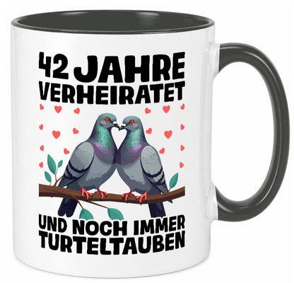 42 Jahre verheiratet | Turteltauben Ehe Ehepaar lustig Humor Geschenkidee Tasse