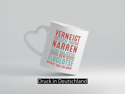 Verneigt euch: Fluglotse | Flugverkehr Flughafen v2 Geschenkidee Humor Tasse