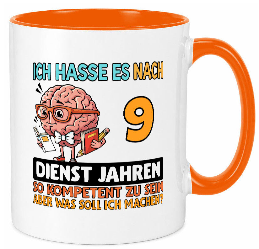 9 Dienstjahre | Arbeit Kompetent Humor Kollegen Büro Geschenkidee Tasse