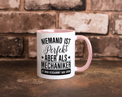 Verdammt nah dran: Mechaniker | KFZ Werkstatt lustig Humor Geschenkidee