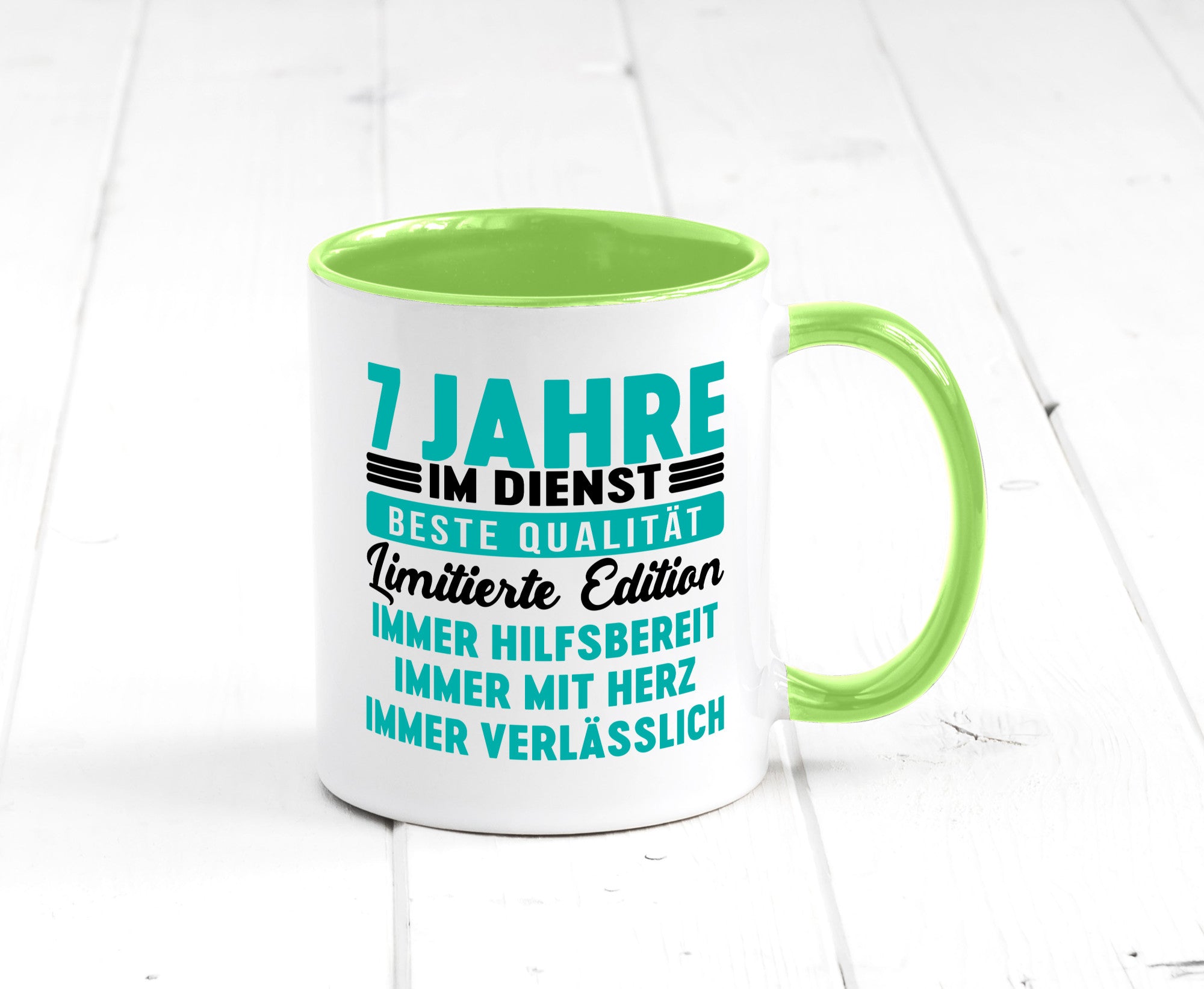 7 Jahre im Dienst | Jubiläum Arbeit v5 Humor Kollegen Büro Geschenkidee Tasse