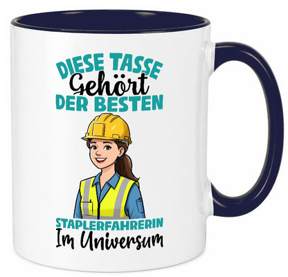 Im Universum: Staplerfahrerin | Gabelstapler Humor Geschenkidee Tasse