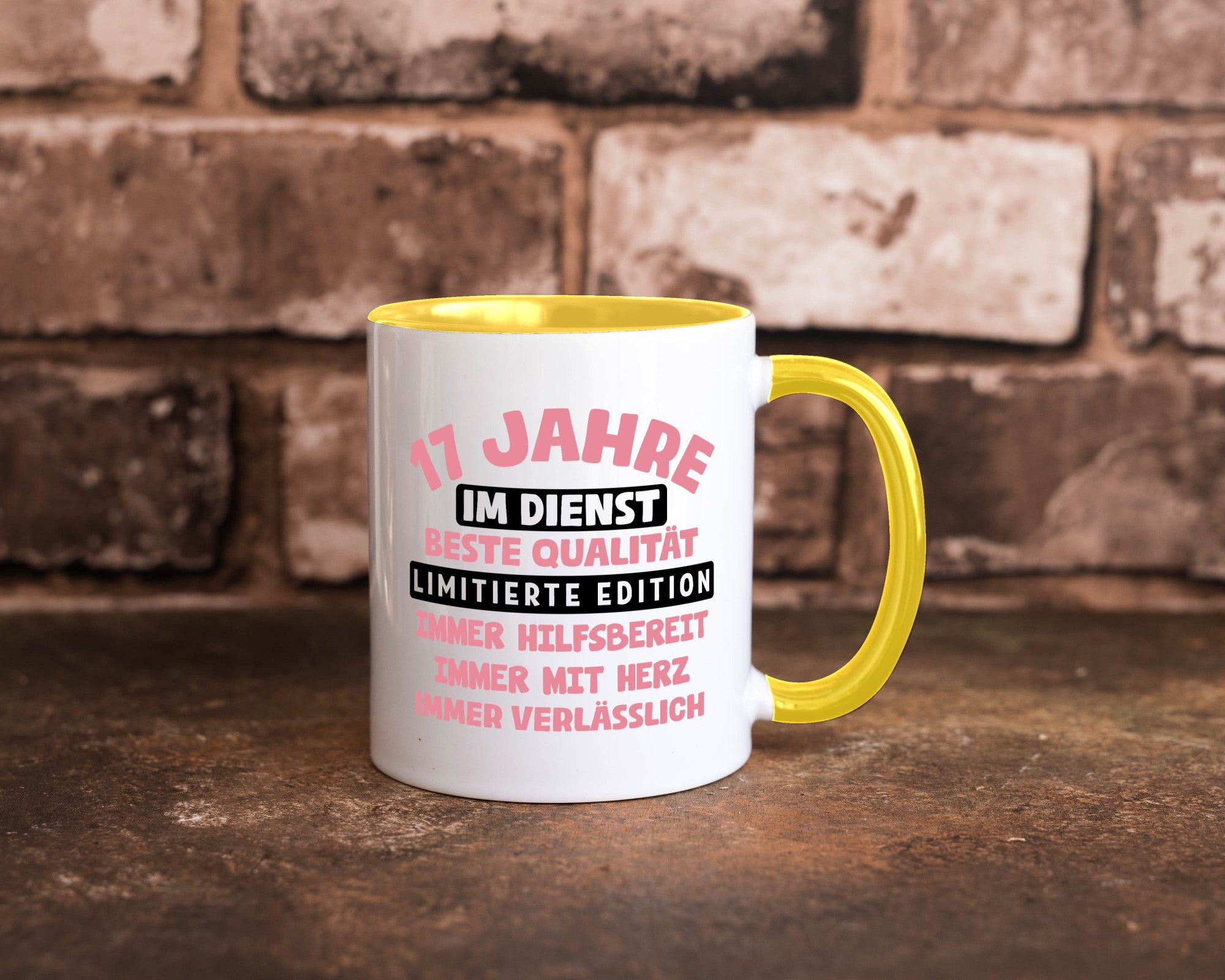 17 Jahre im Dienst | Jubiläum Arbeit v11 Humor Kollegen Büro Geschenkidee Tasse