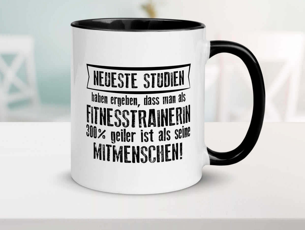 Neuste Studien: Fitnesstrainerin | Trainerin Sport lustig Humor Geschenkidee Tasse
