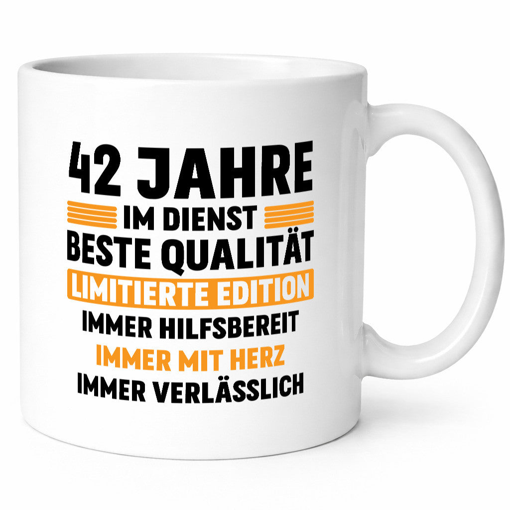 42 Jahre im Dienst | Jubiläum Arbeit v2 Humor Kollegen Büro Geschenkidee Tasse